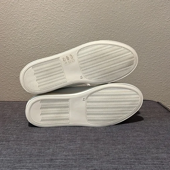 Women by Common Projects